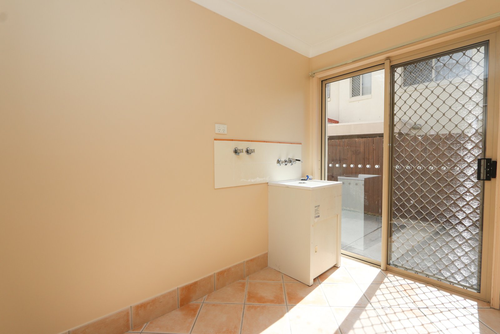 74 Crestwood Drive MOLENDINAR 18