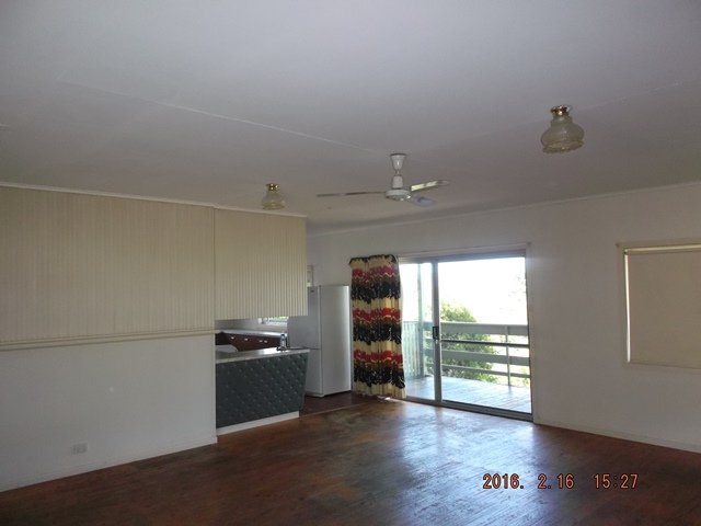 74 Dalhunty Street TUMUT 7