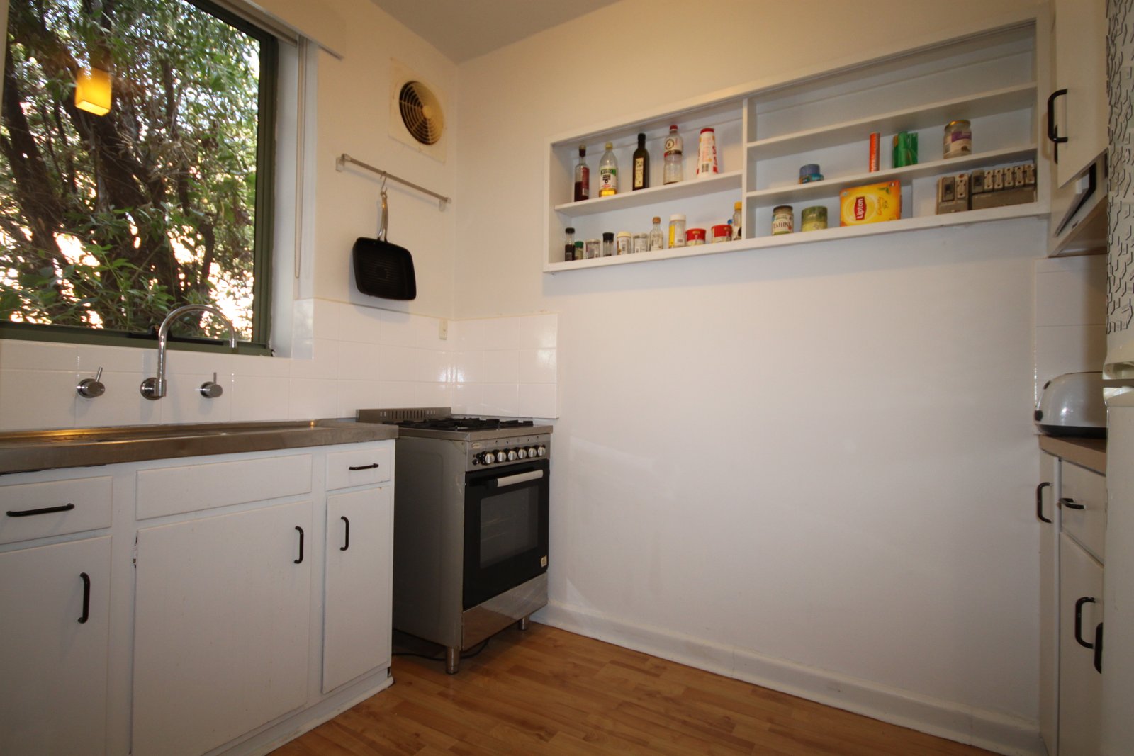 Gallery: 7/4 Dickens Street