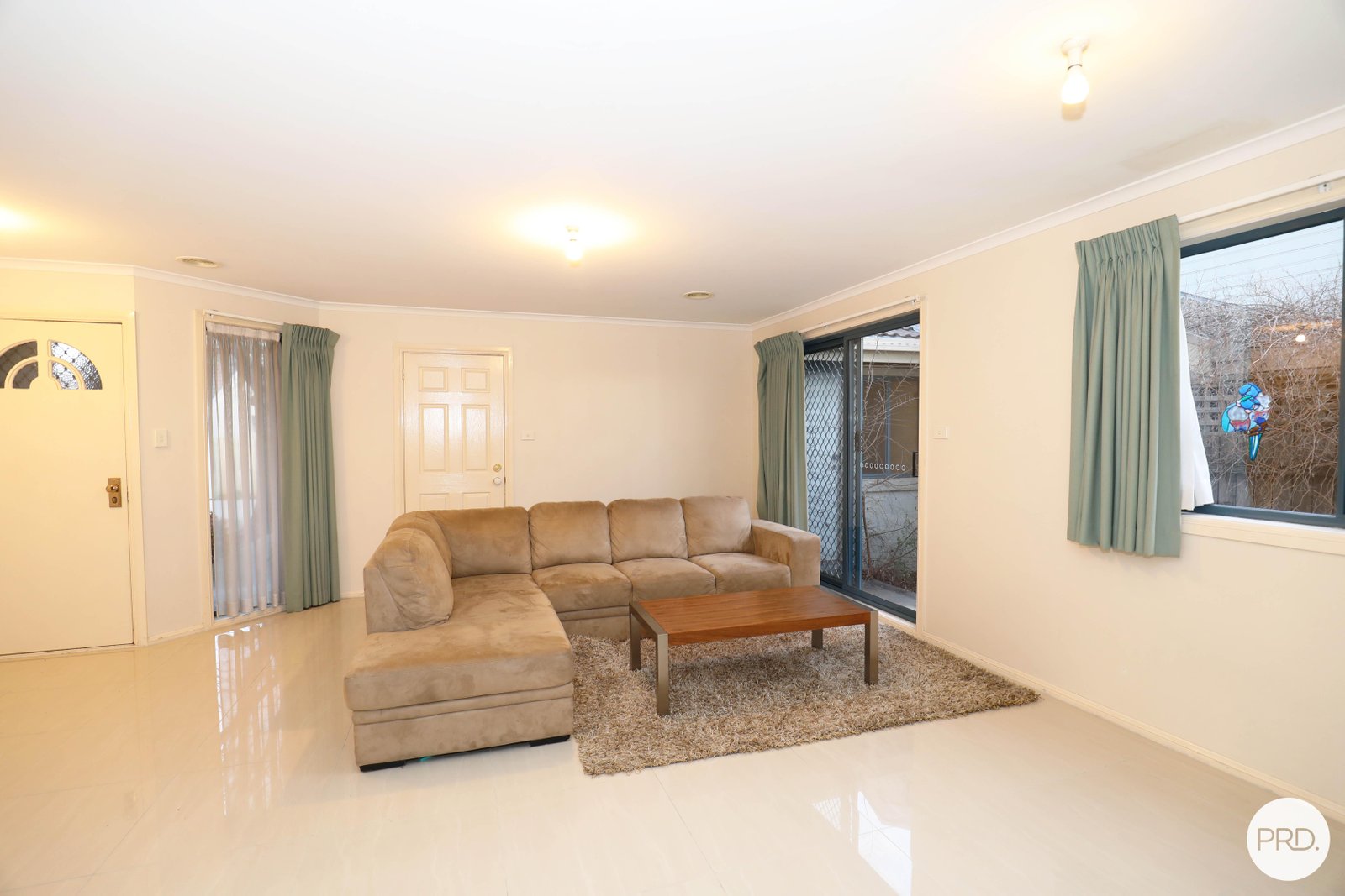 7/4 Dines Place BRUCE 2