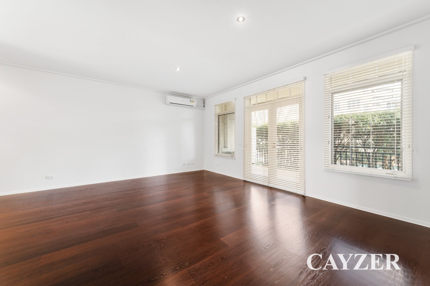 Gallery: 74 Esplanade West