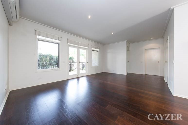 Gallery: 74 Esplanade West