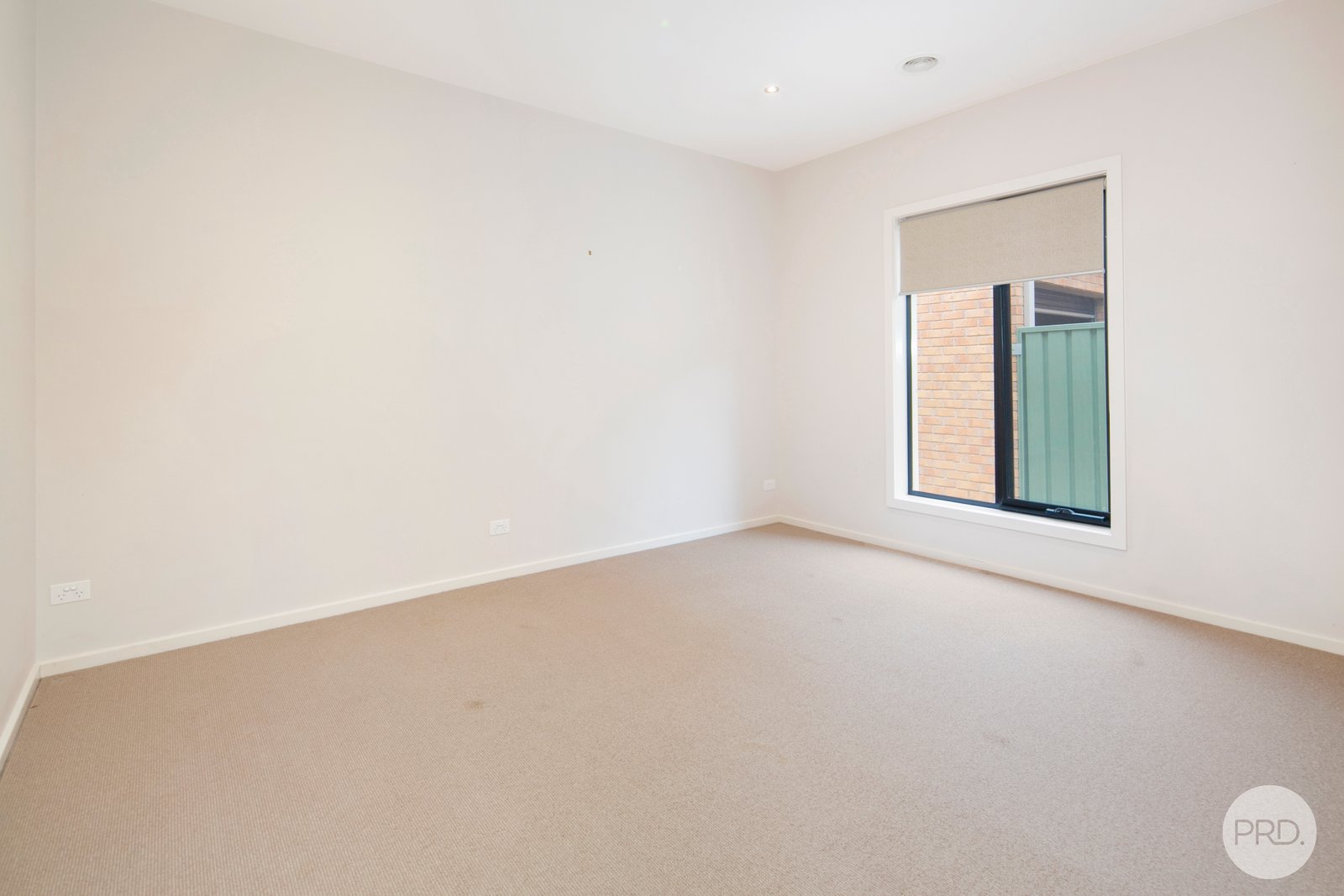 74 Faversham Avenue LAKE GARDENS 9