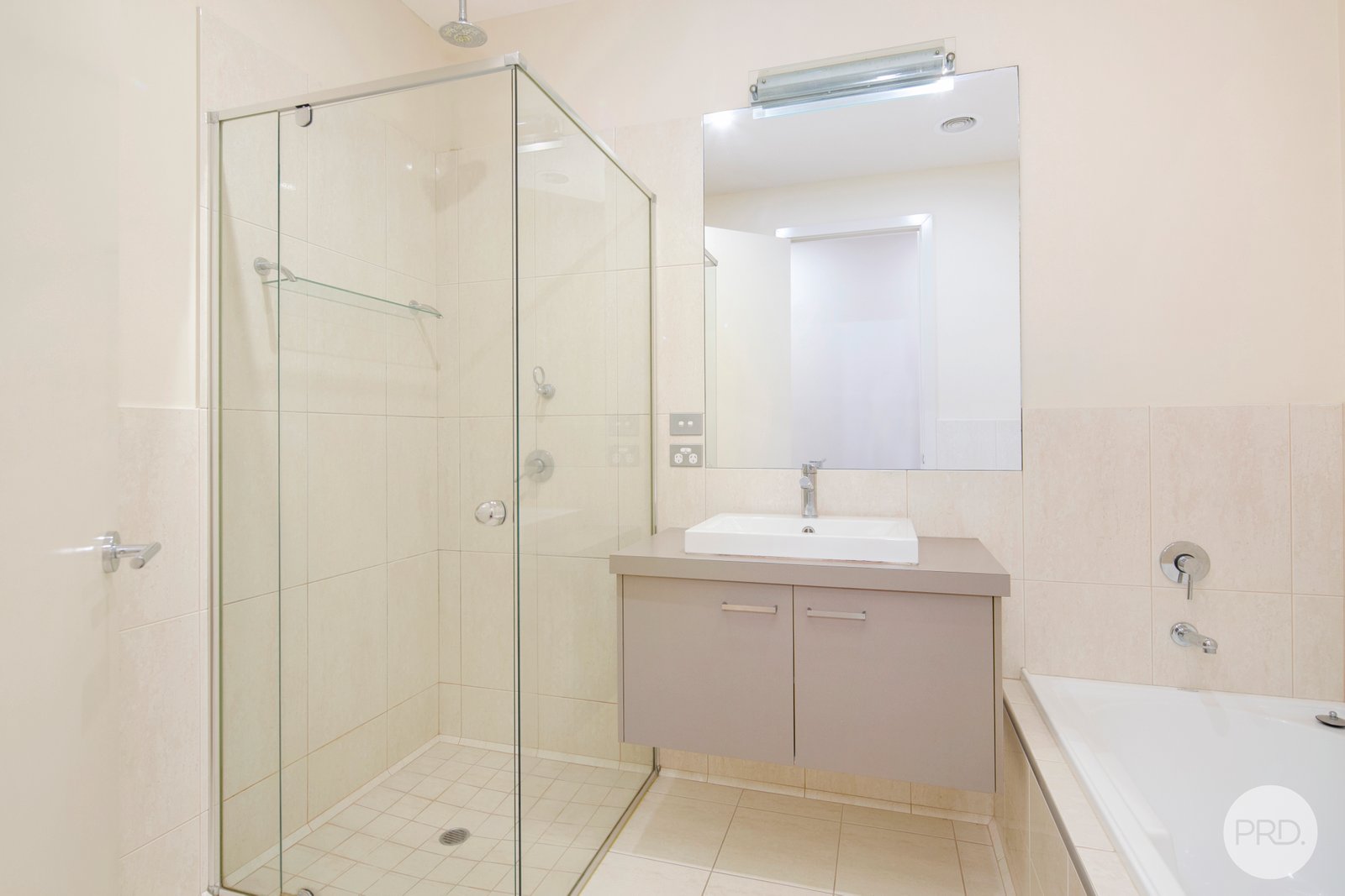 74 Faversham Avenue LAKE GARDENS 13