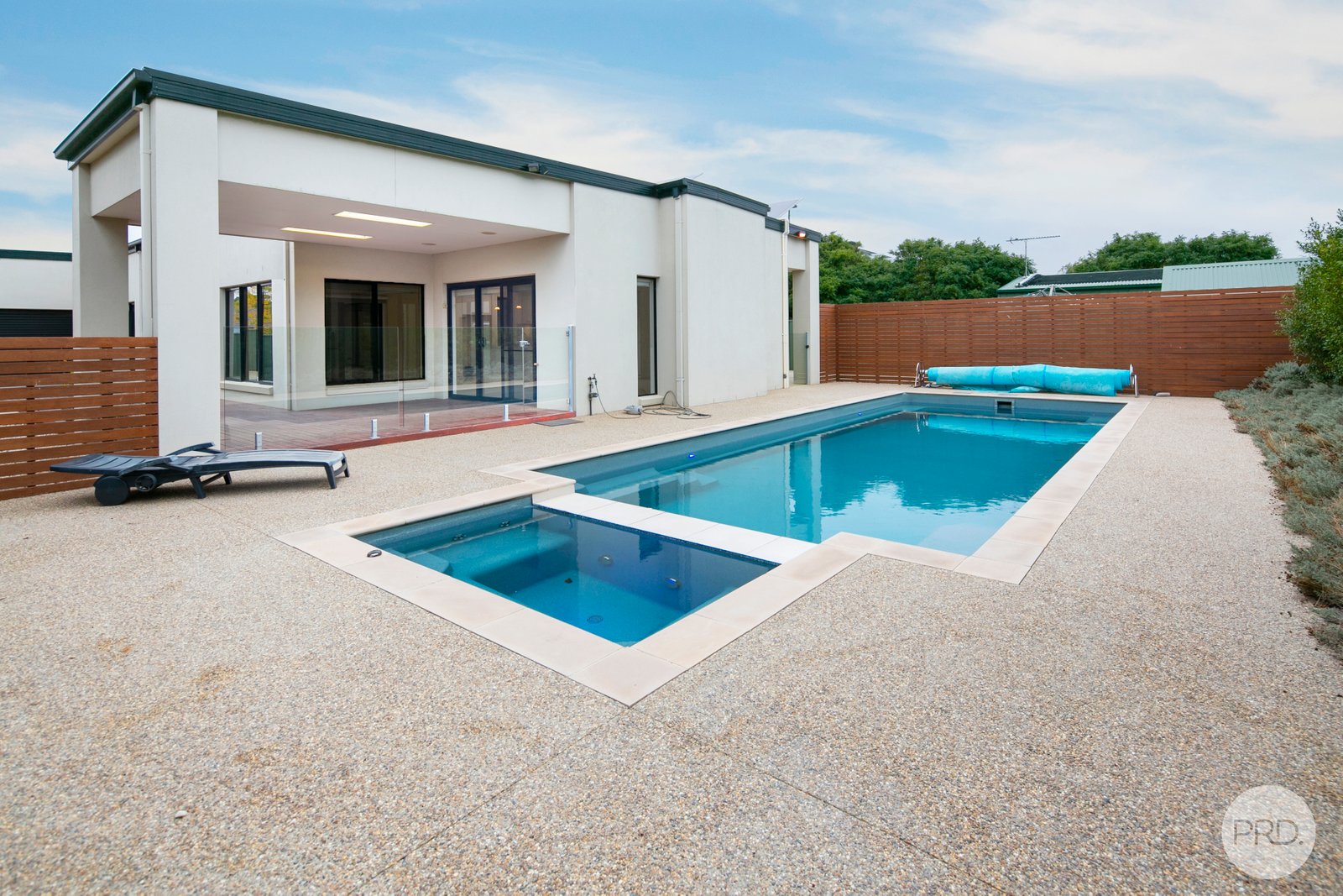 74 Faversham Avenue LAKE GARDENS 14