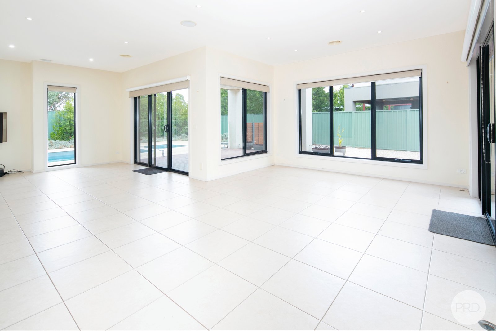 74 Faversham Avenue LAKE GARDENS 3