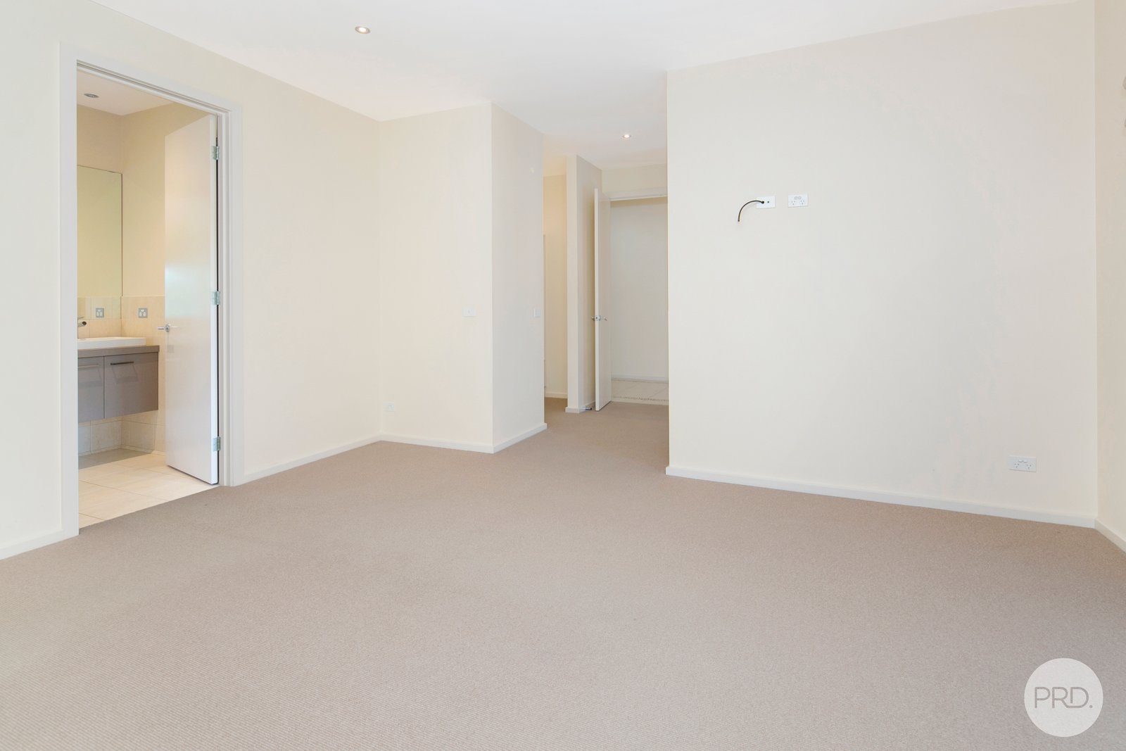 74 Faversham Avenue LAKE GARDENS 5