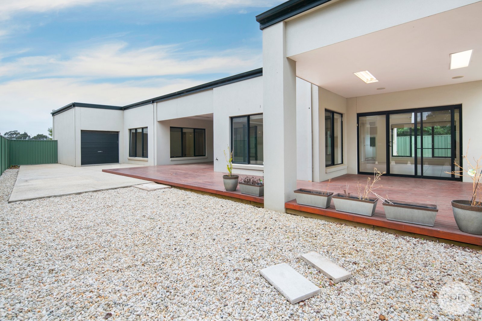 74 Faversham Avenue LAKE GARDENS 16