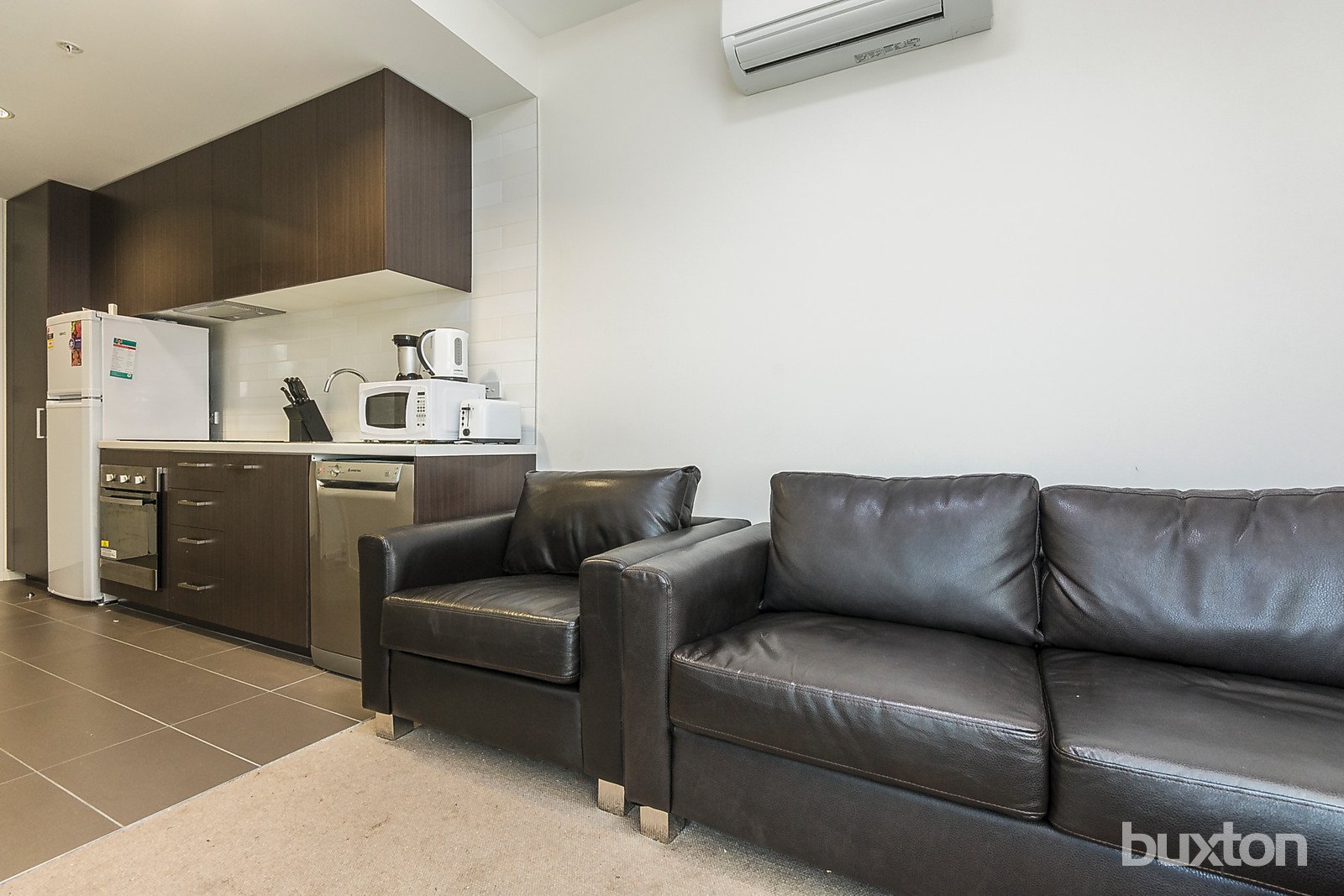 Gallery: 7/4 Ficinia Mews