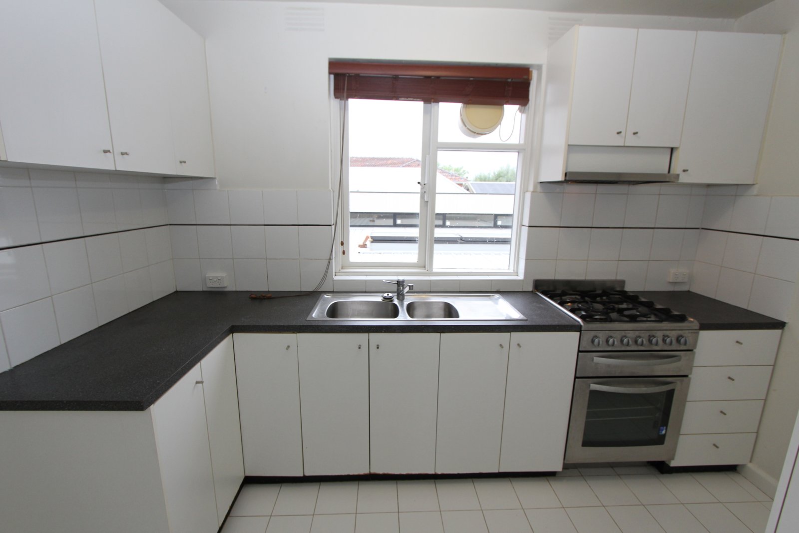 Real Estate and Property in 7/4 Hartpury Avenue, Elwood, VIC