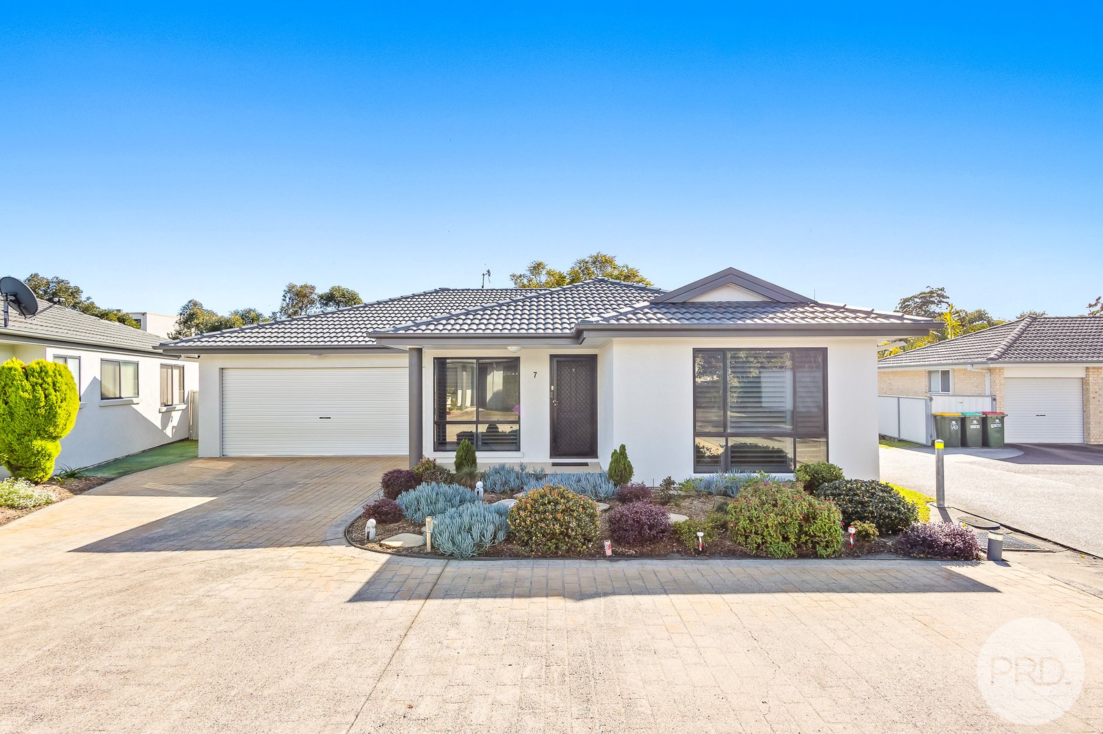 7/4 Helm Close SALAMANDER BAY 1
