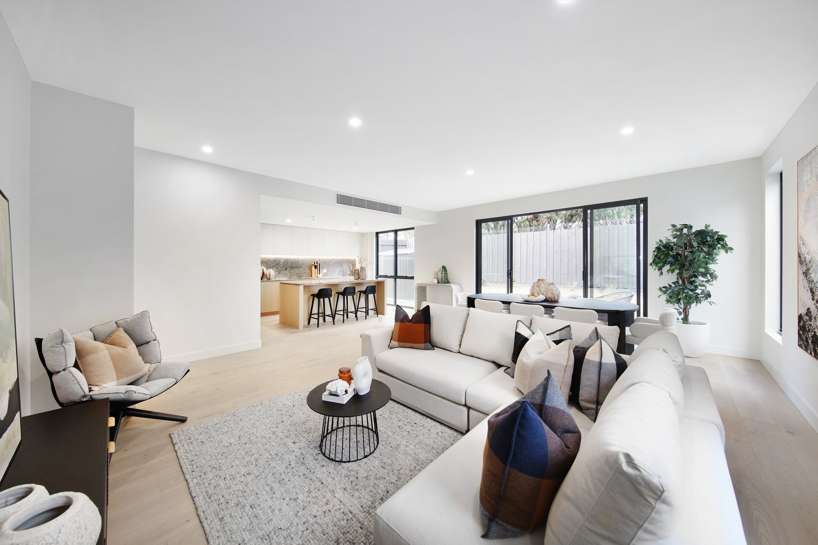 Gallery: 7/4 Hodgson Grove