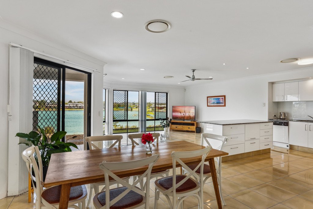 74 Honeyeater Drive BURLEIGH WATERS 4