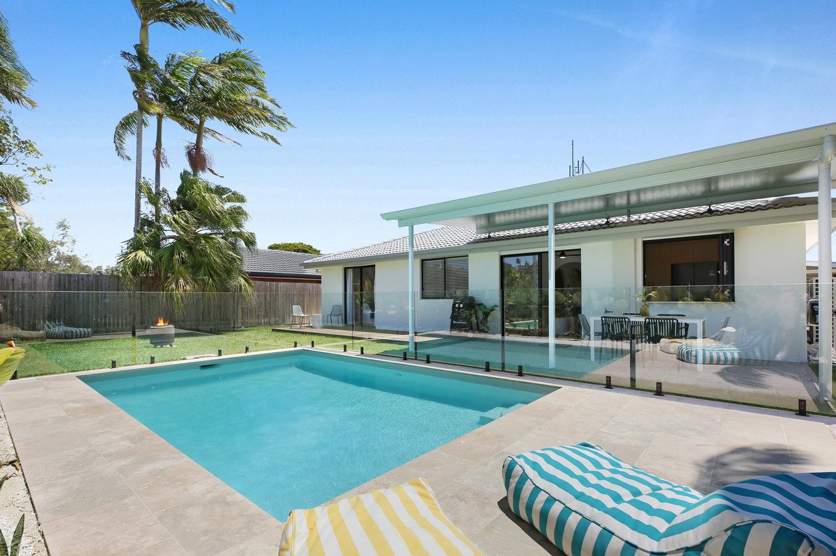 74 Ironbark Street Elanora 2