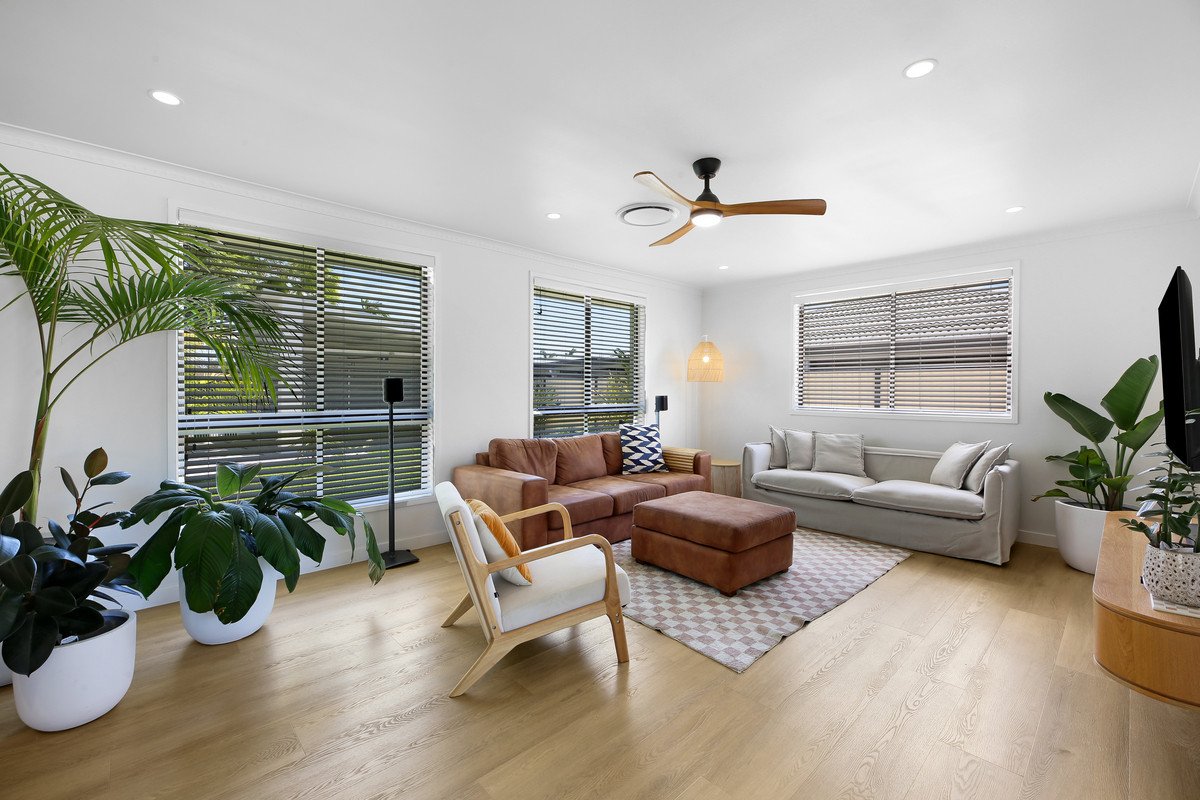 74 Ironbark Street Elanora 11