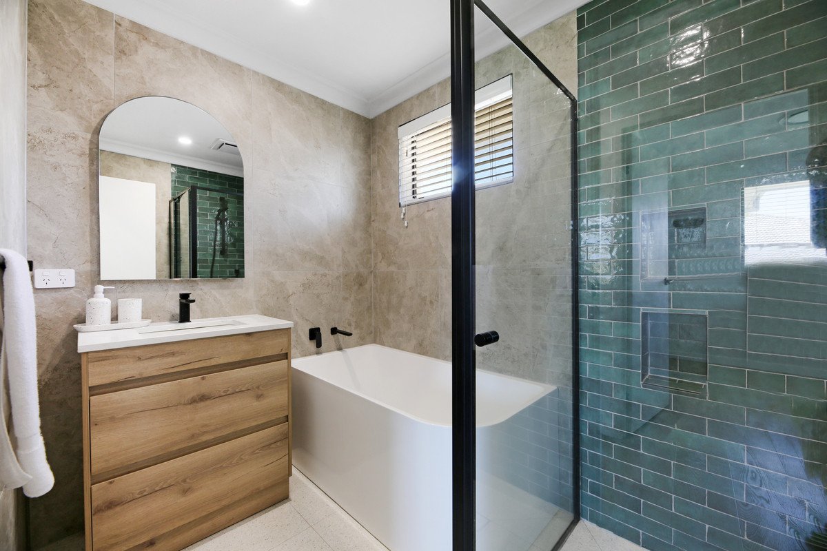 74 Ironbark Street Elanora 19