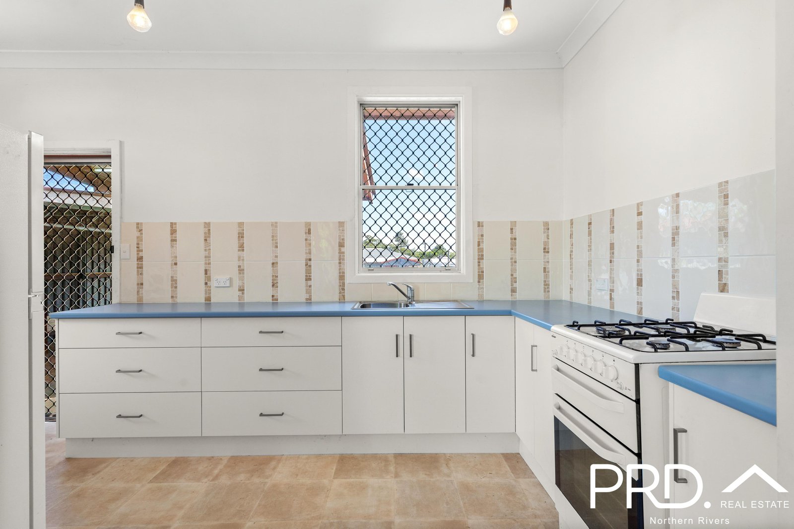 74 Lennox Street CASINO 5