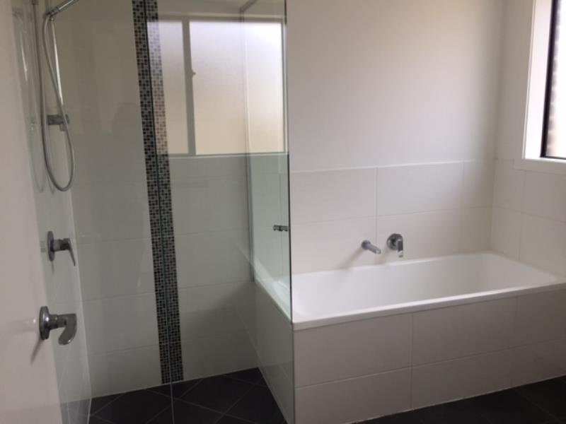 74 Marathon Street TAMWORTH 4