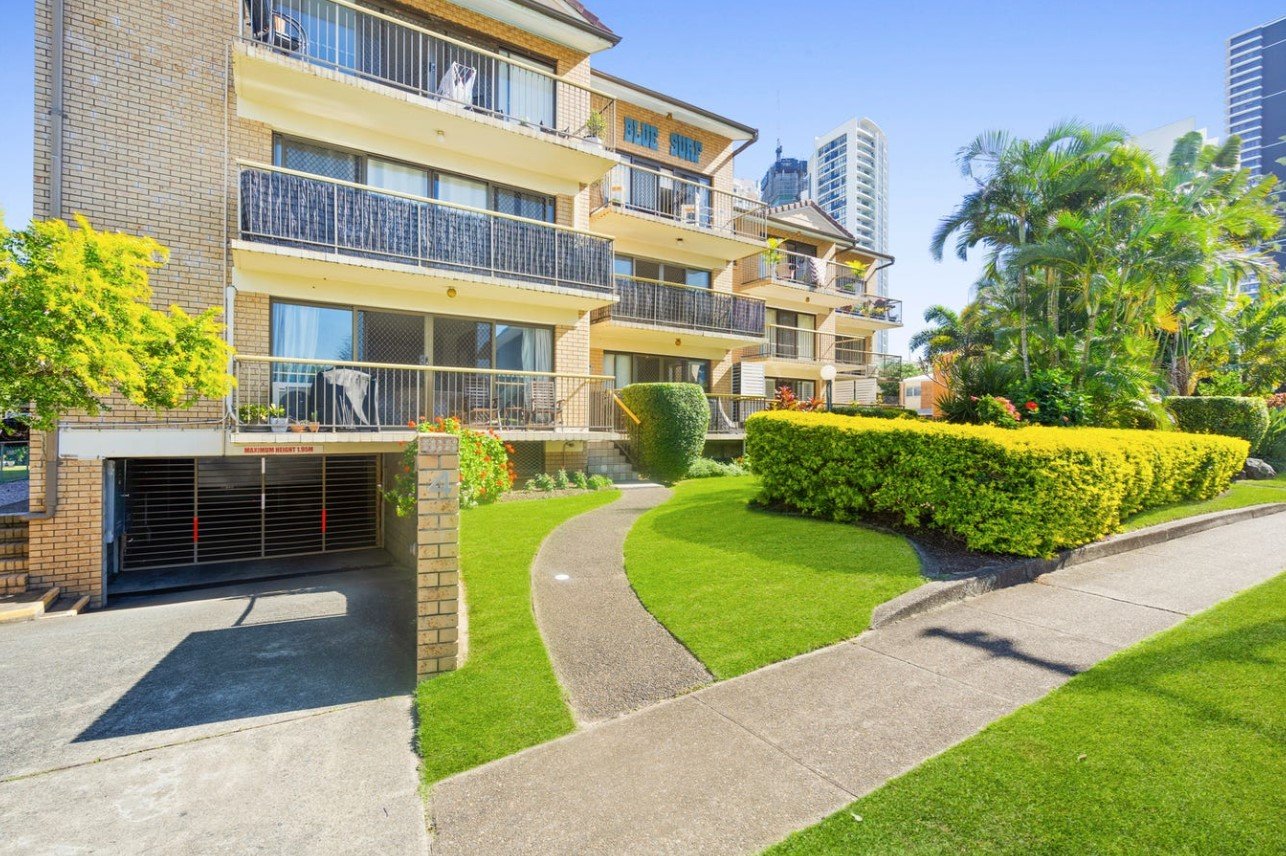 7/4 Mary Avenue BROADBEACH 13