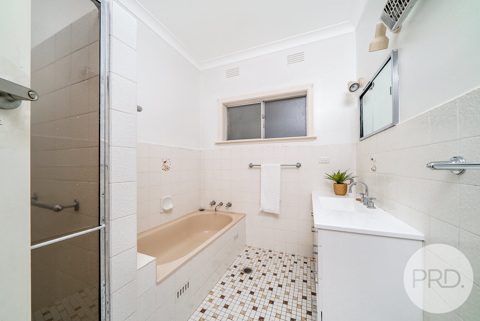 74 Meadow Street KOORINGAL 11