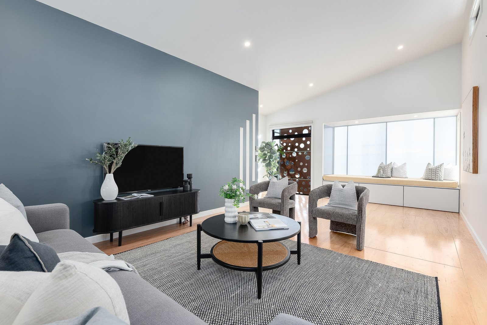 Gallery: 74 Neil Street