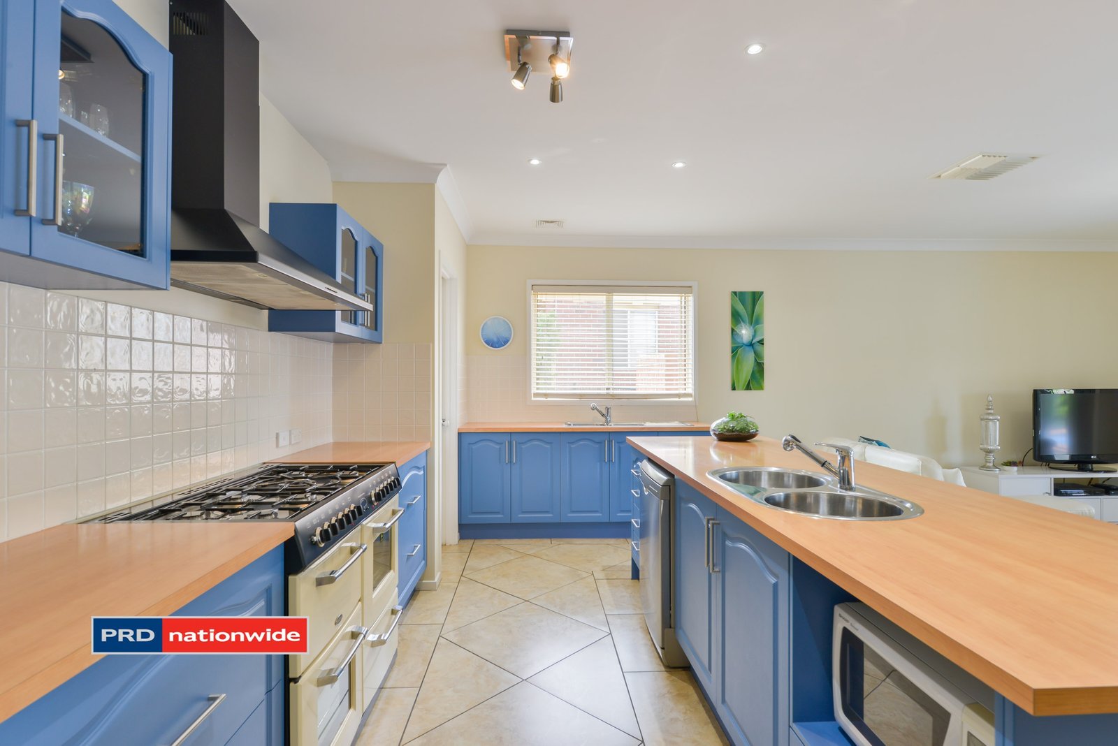 74 Panorama Road TAMWORTH 16