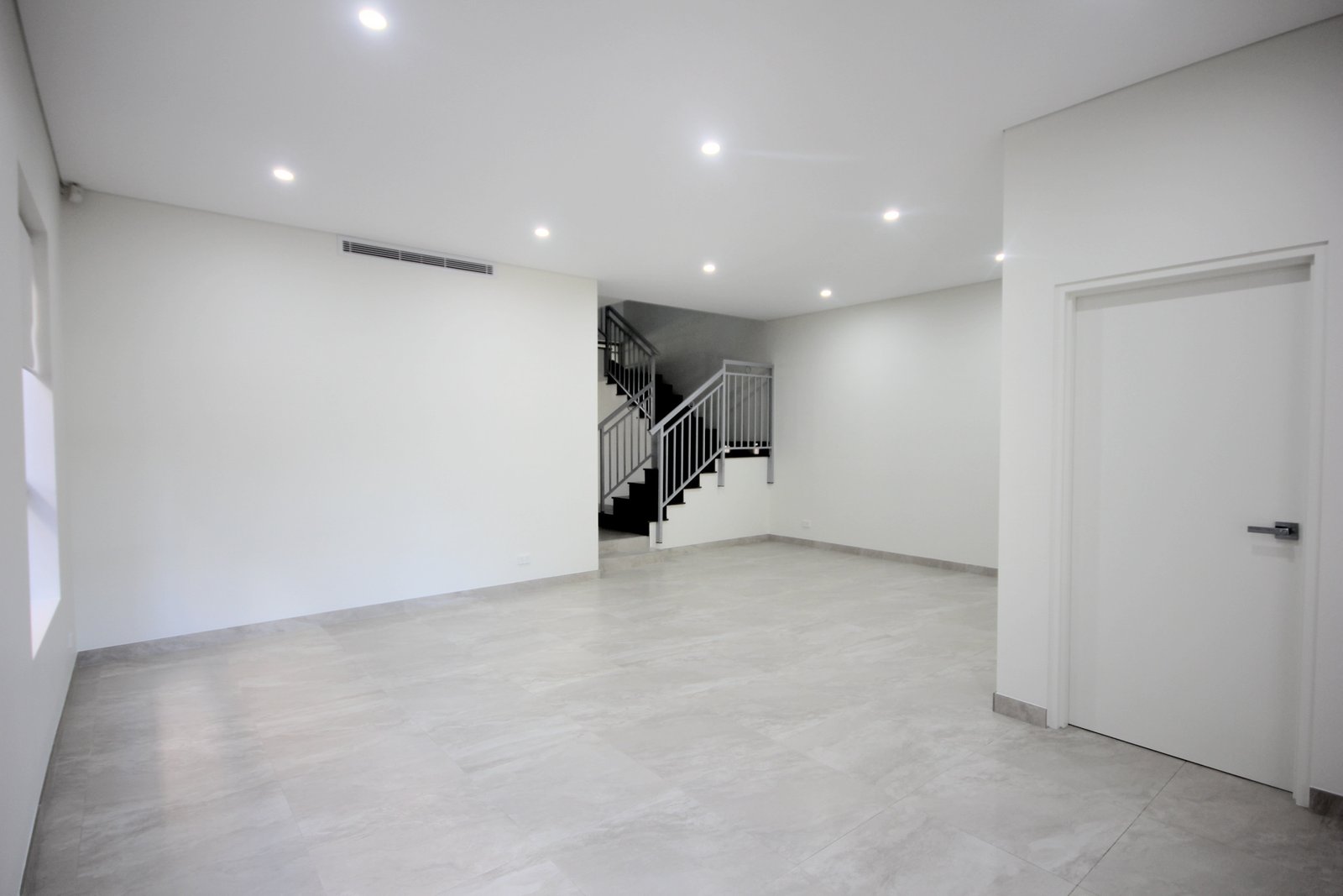 74 Payten Ave  ROSELANDS 2