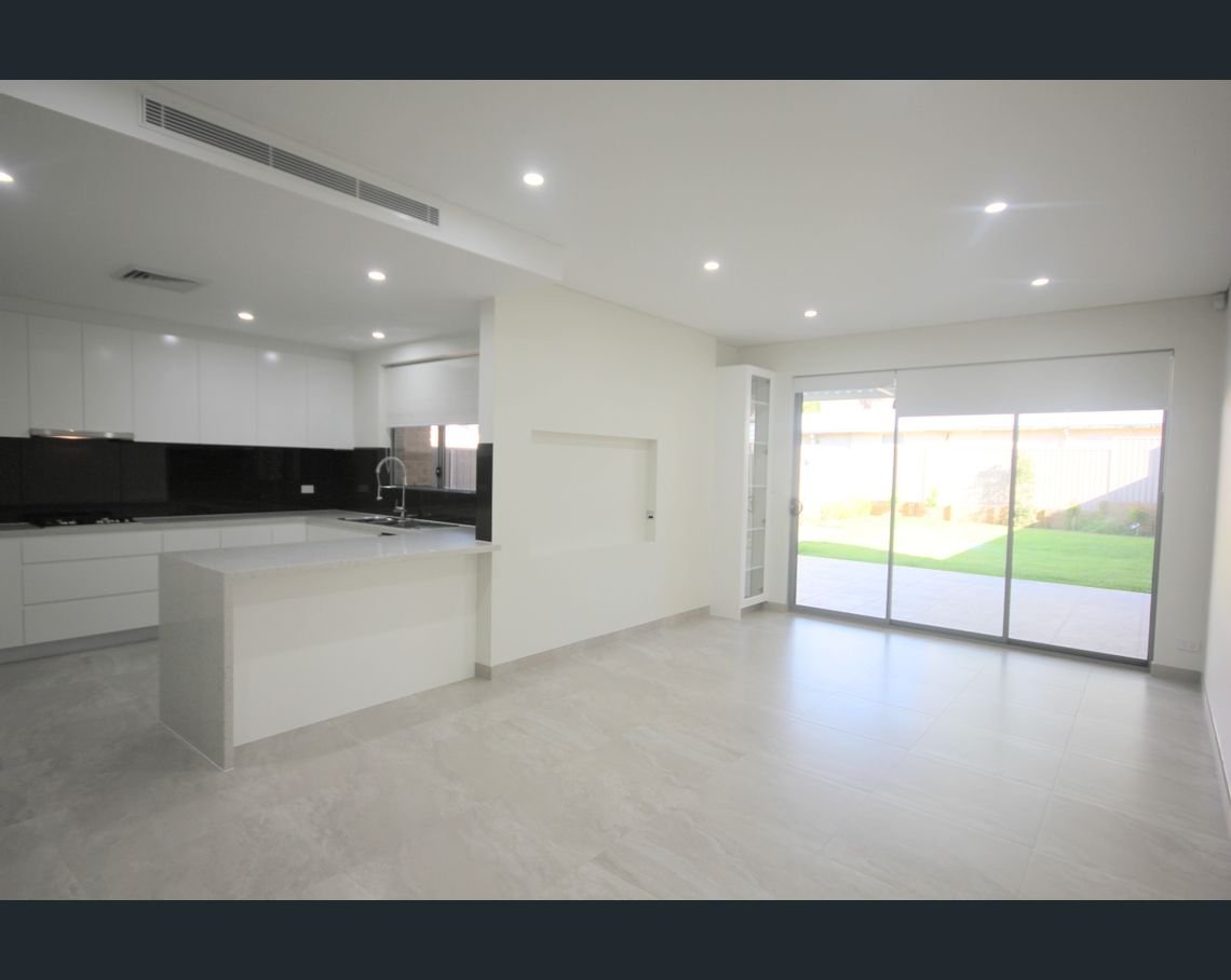 74 Payten Avenue ROSELANDS 3