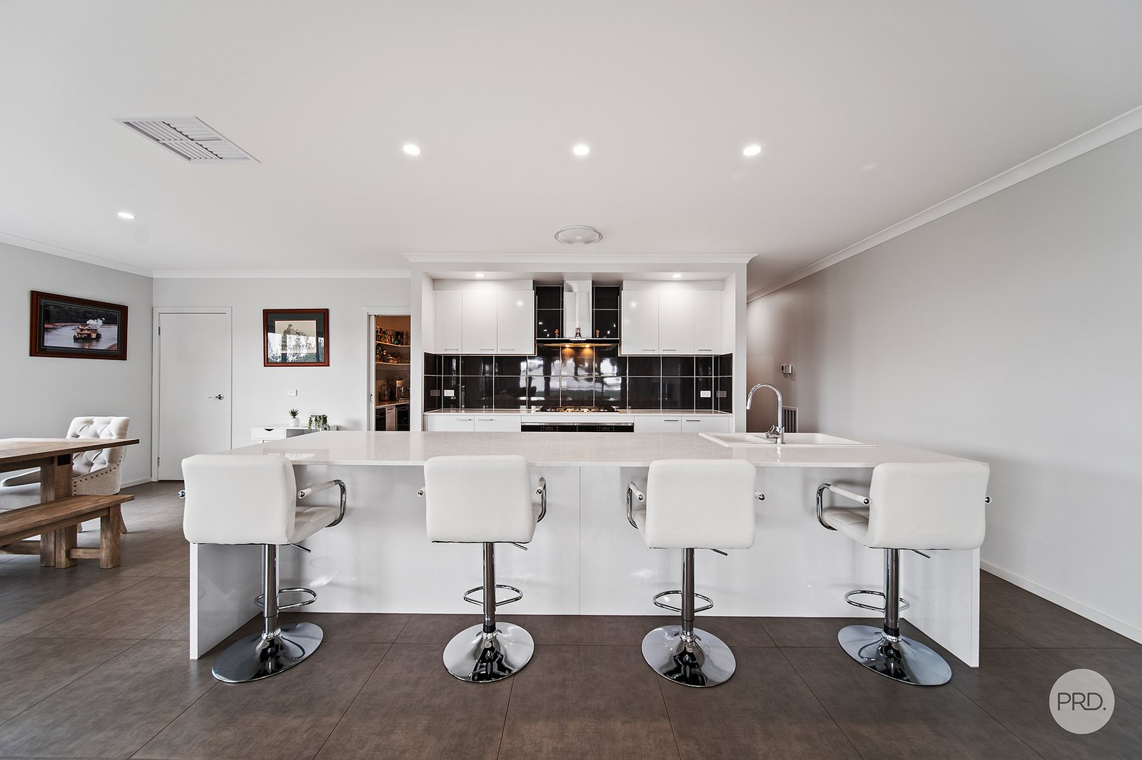 74 Queen Street KANGAROO FLAT 5