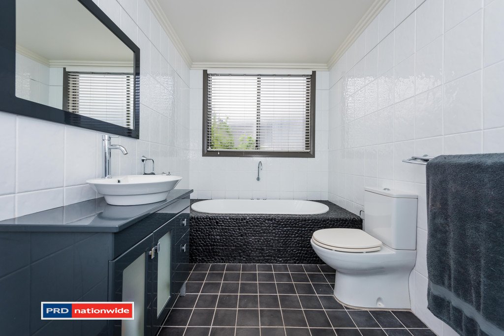 74 Randall Drive (Access via Scott Circuit)  SALAMANDER BAY 24