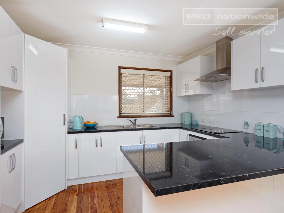 74 Raye Street TOLLAND 3