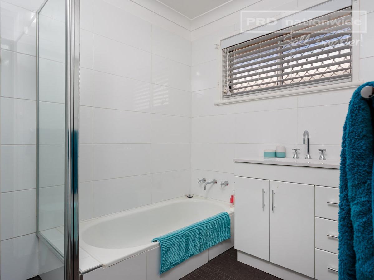 74 Raye Street TOLLAND 11