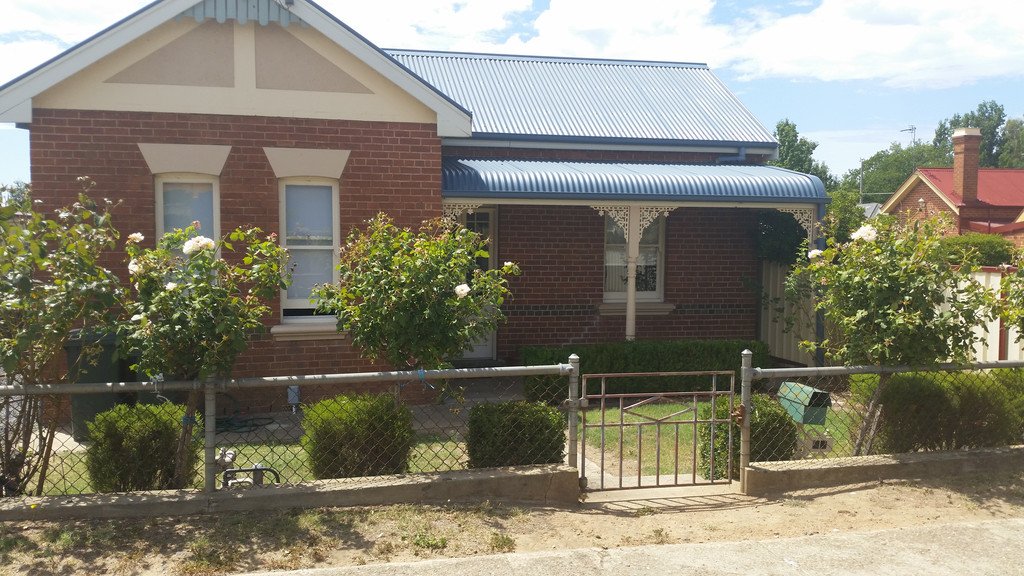 74 Russell Street TUMUT 1