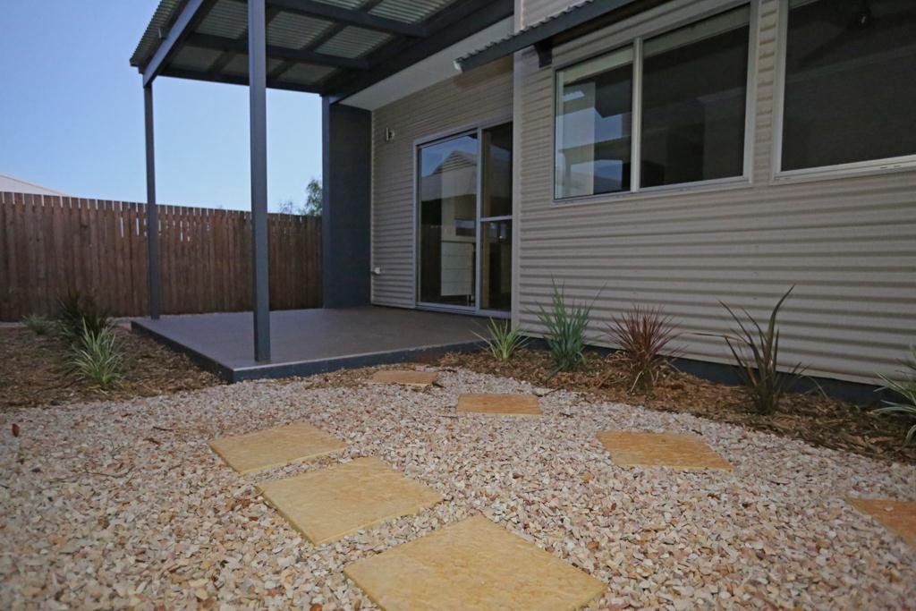 7/4 Shingoro Street BILINGURR 6