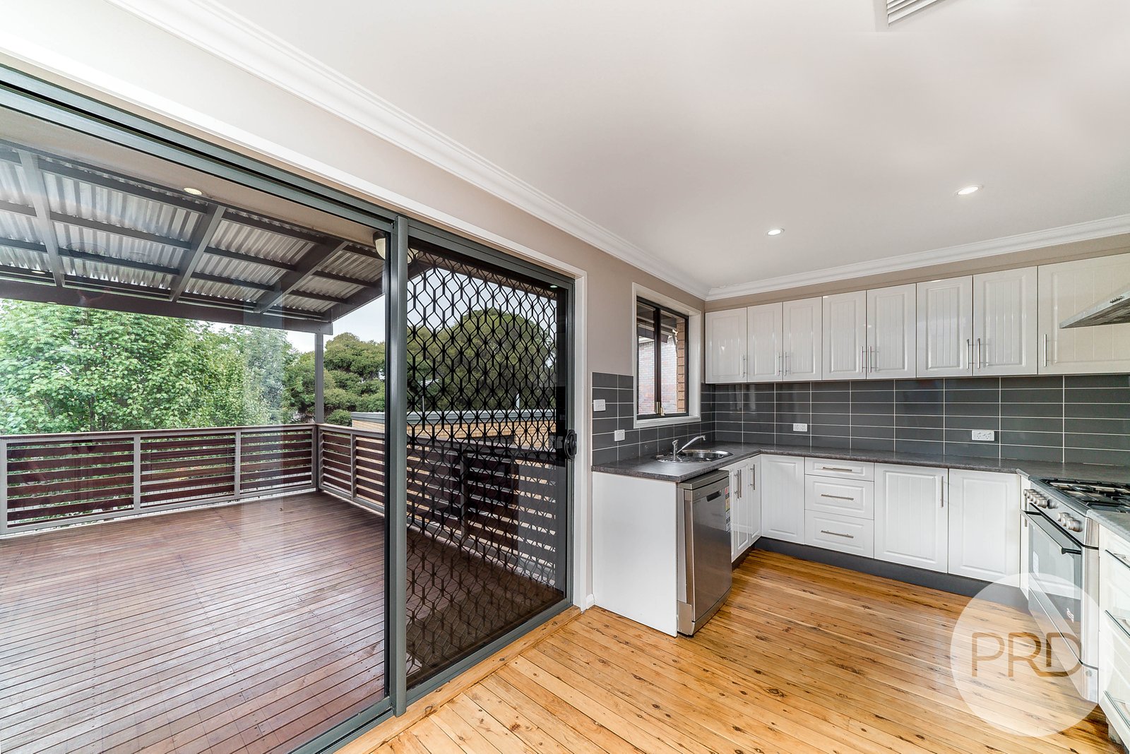 74 Simkin Crescent KOORINGAL 3