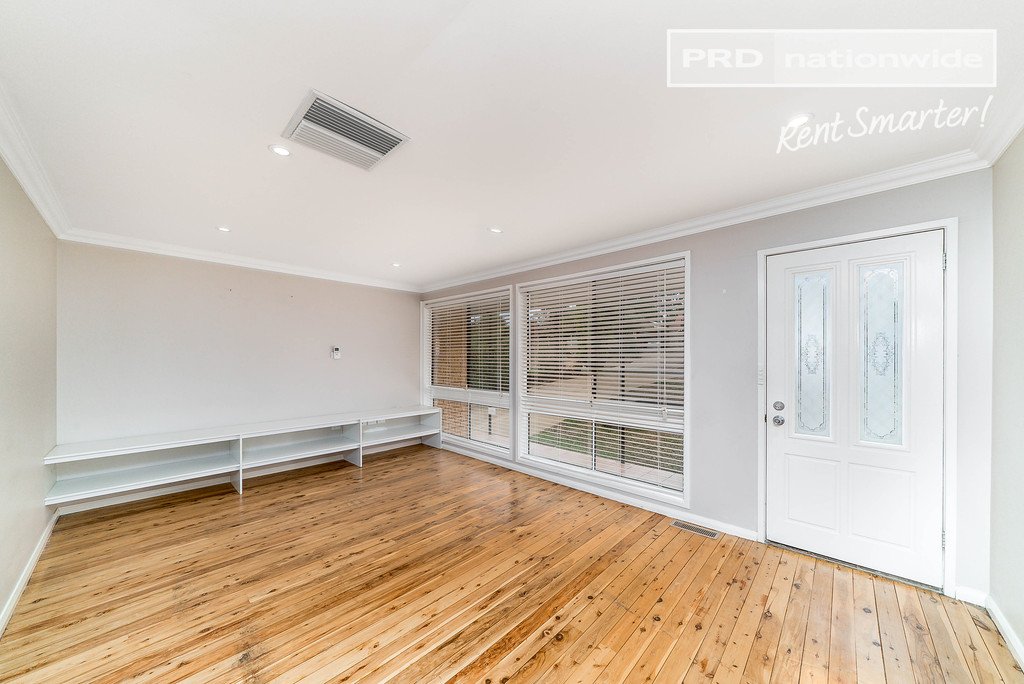 74 Simkin Crescent KOORINGAL 4