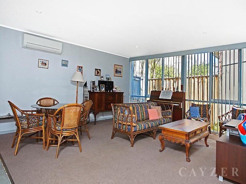 Gallery: 74 Station Street