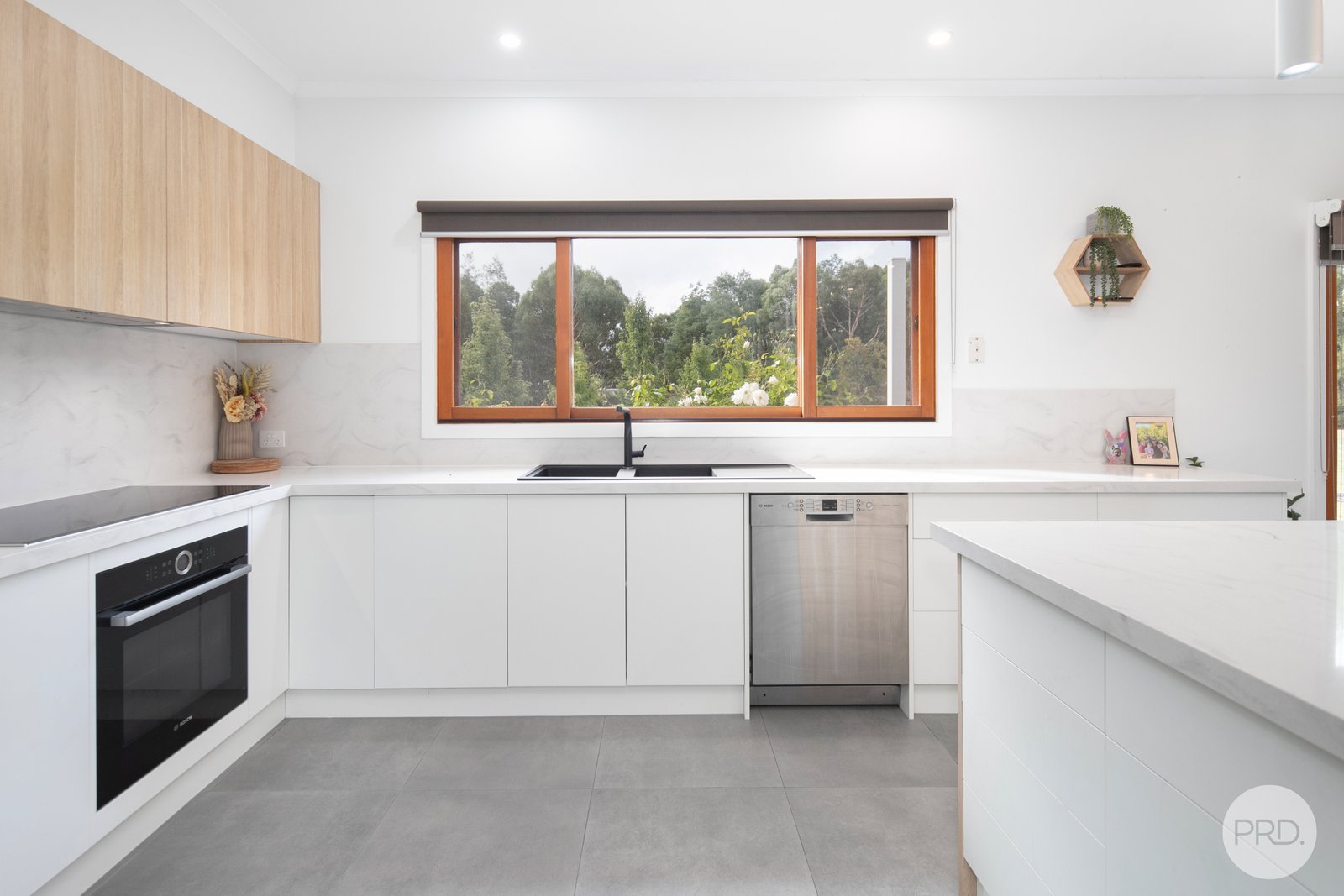 74 Taemore Close HADDON 4