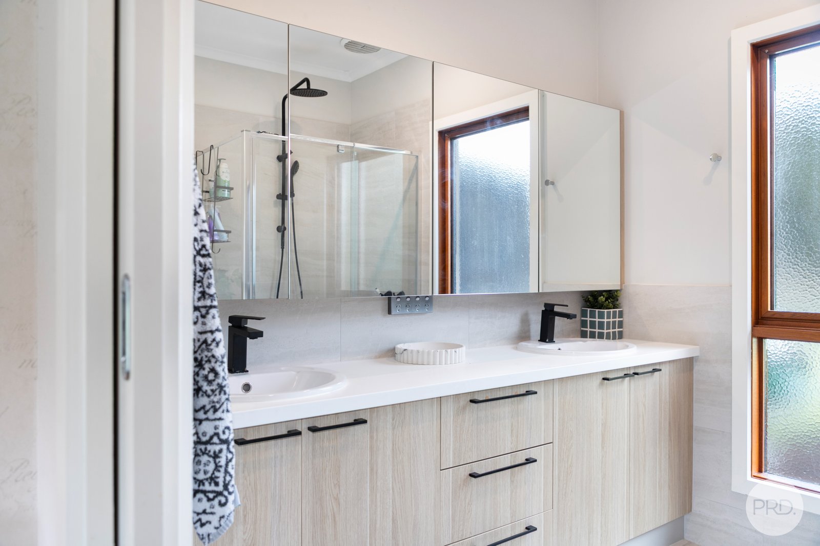 74 Taemore Close HADDON 9