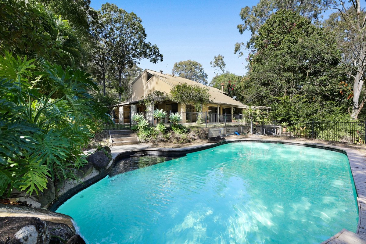 74 Trees Road Tallebudgera 2
