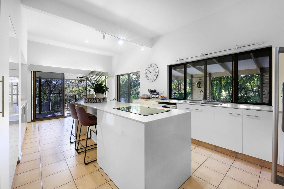 74 Trees Road Tallebudgera 6