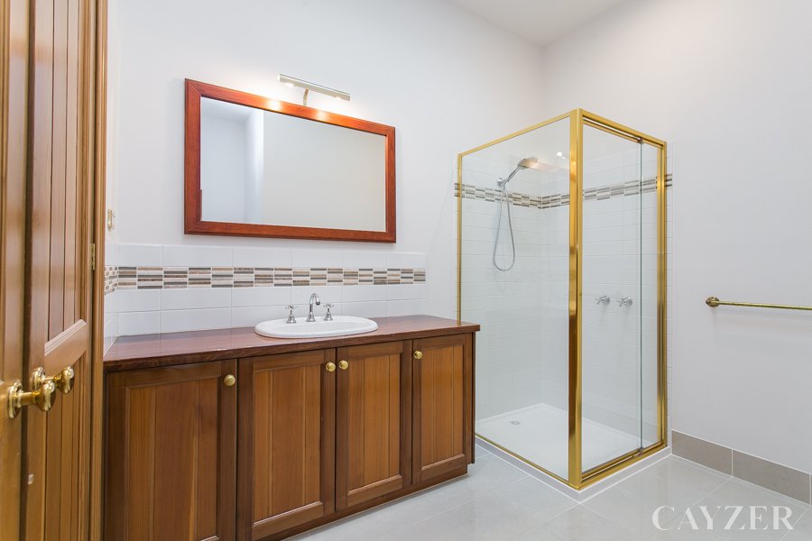 Gallery: 74 Victoria Avenue