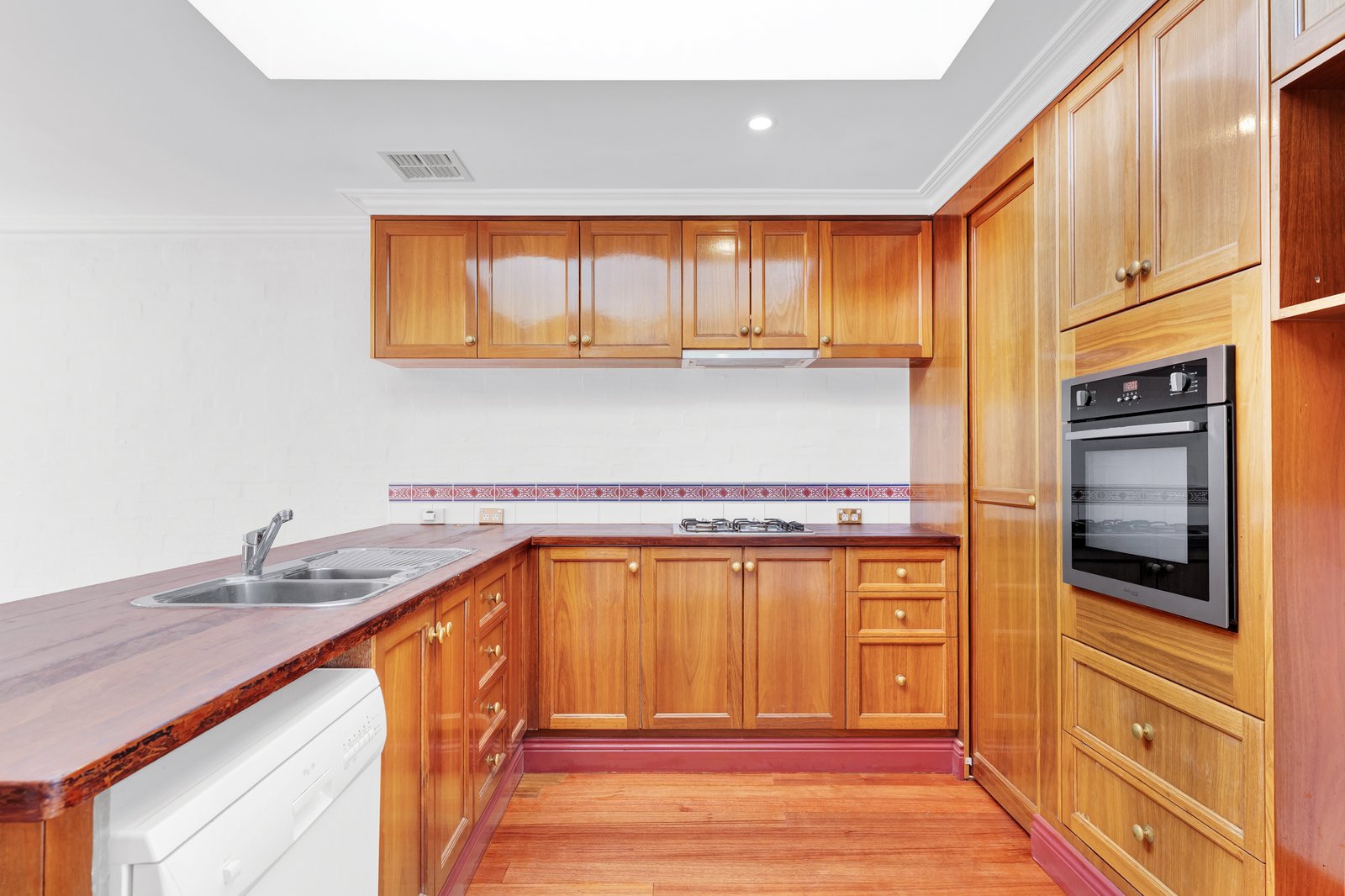 Gallery: 74 Victoria Avenue