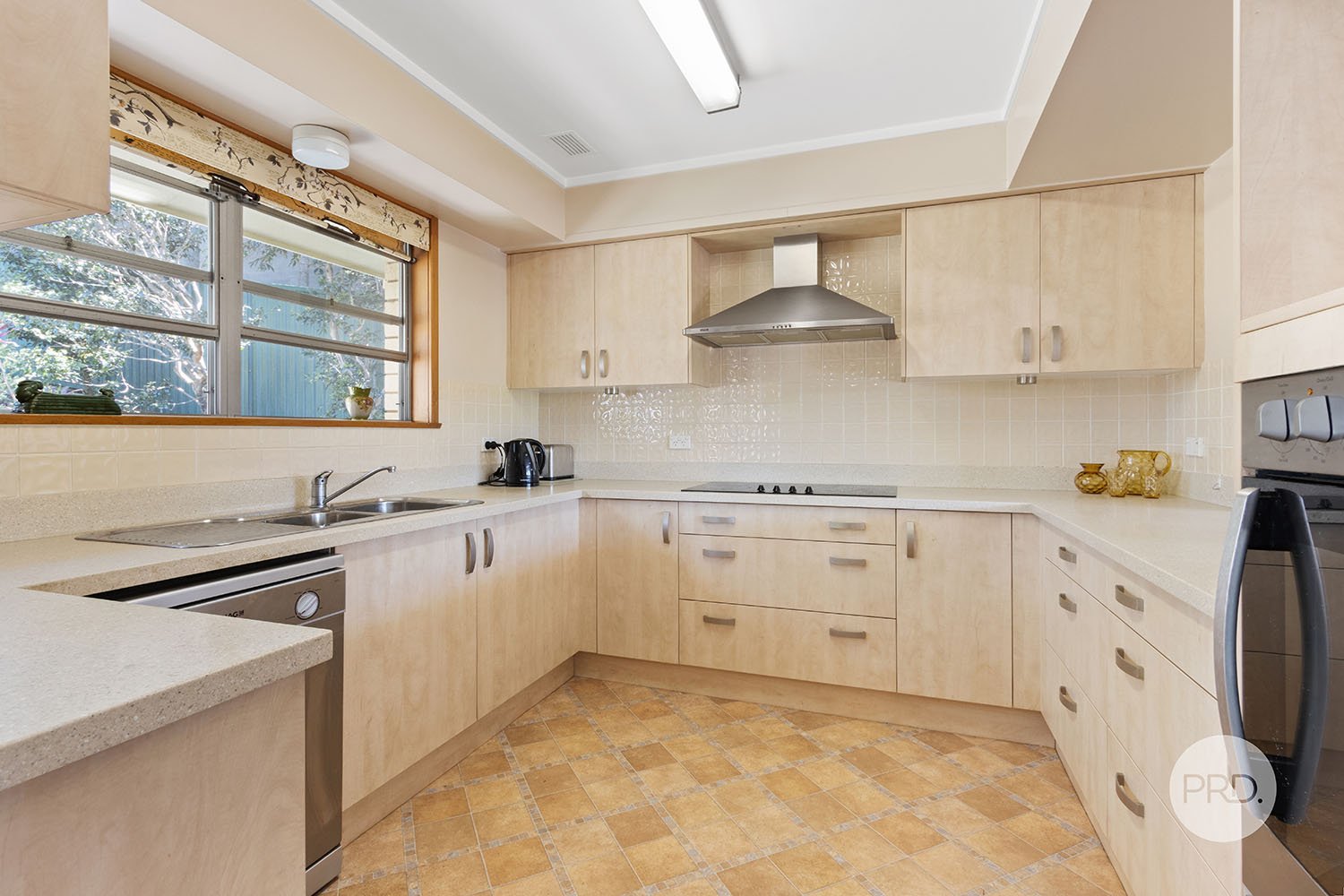 74 Waratah Street OATLEY 3