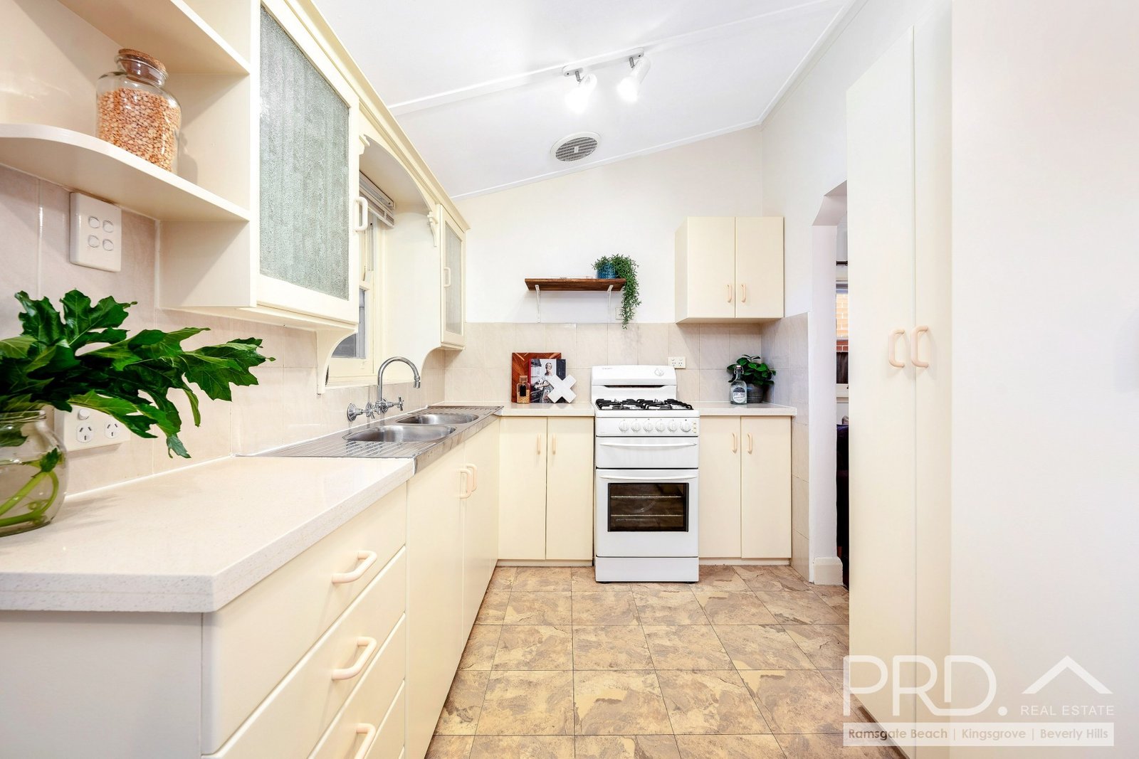74 Wolli Street KINGSGROVE 3