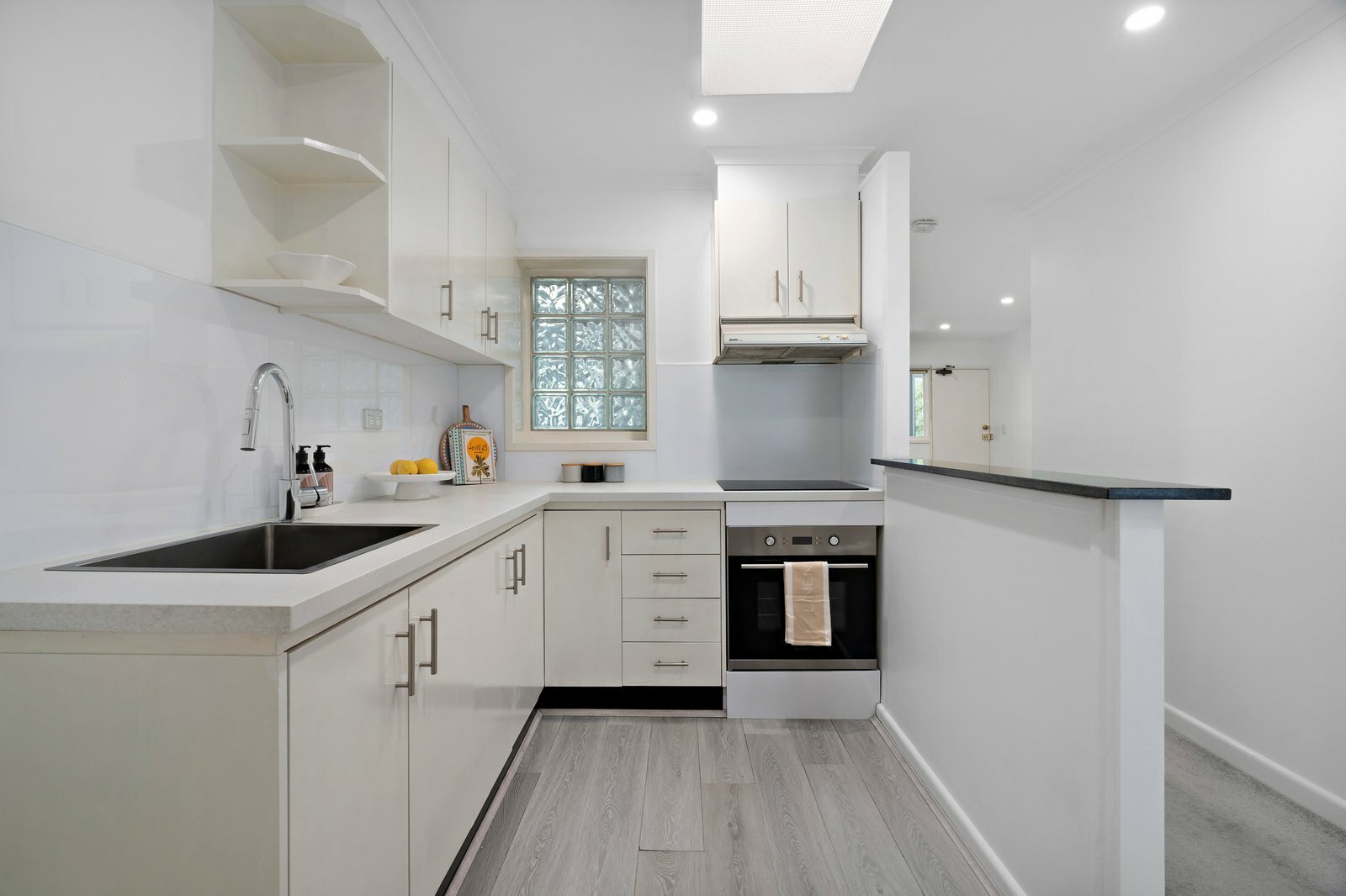 7/4 Yorston Court, Elsternwick, 3185