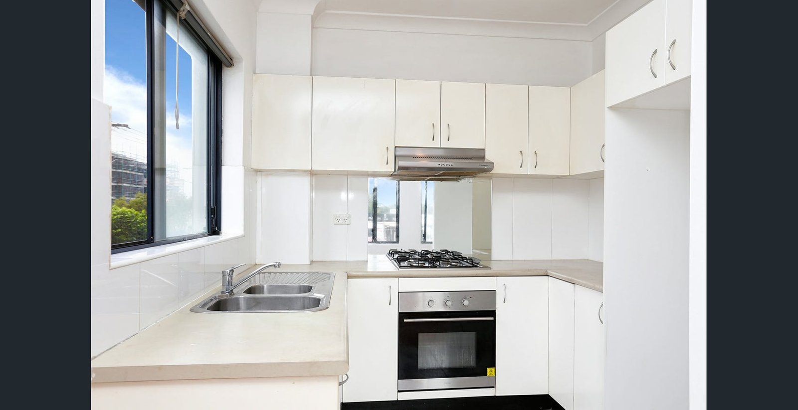 7/409-411 Hume Highway YAGOONA 3