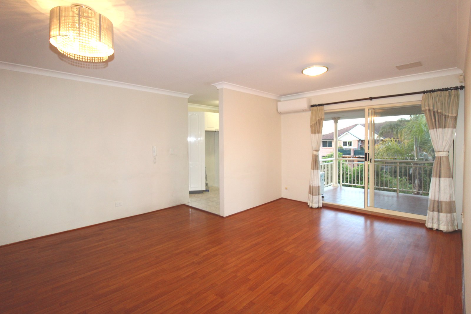 7/41-43 Hampden Street BEVERLY HILLS 3