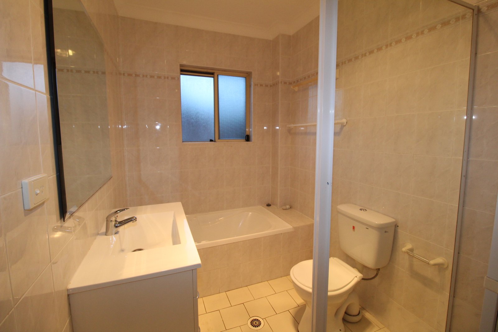7/41-43 Hampden Street BEVERLY HILLS 8