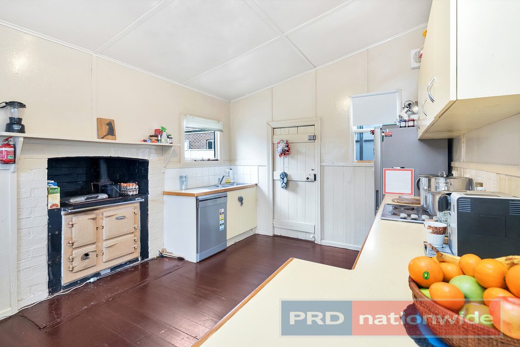 742 Geelong Road CANADIAN 4
